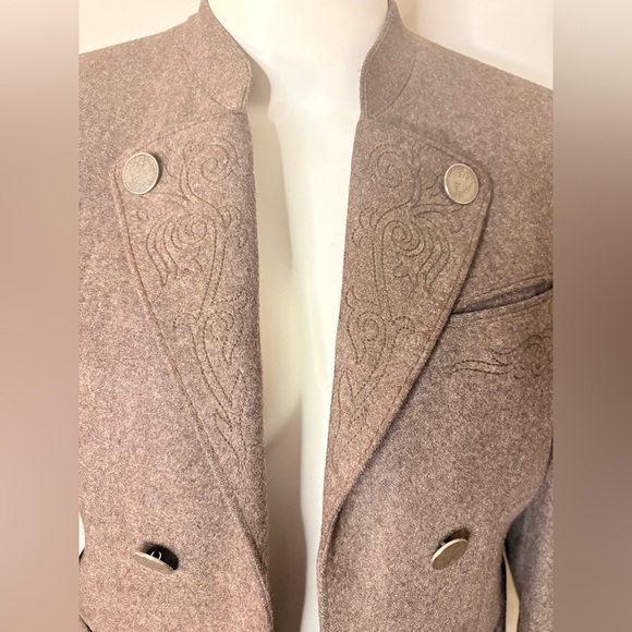 Vintage Brown Tweed Blazer with Notched Lapels - Picture 4 of 12
